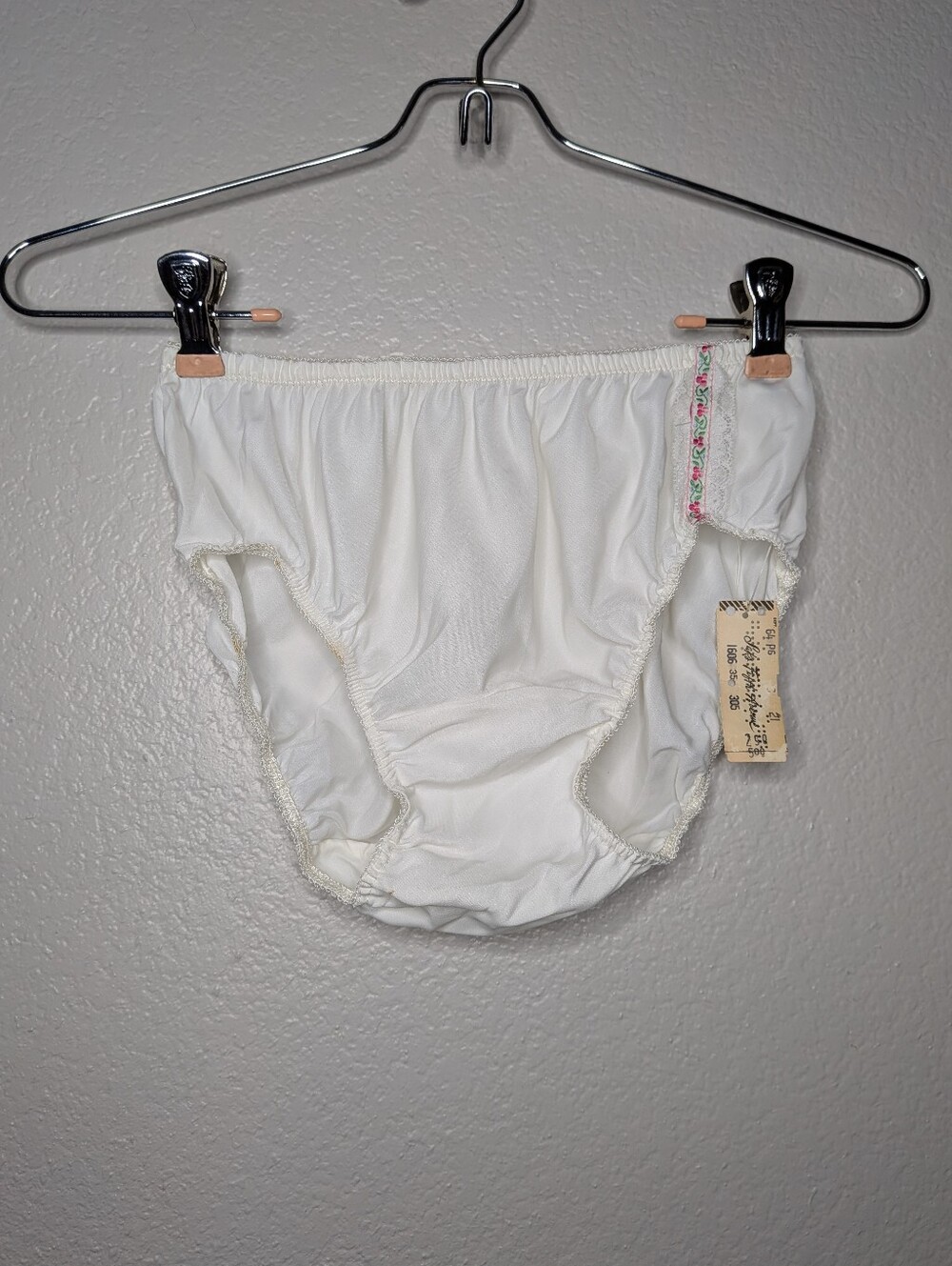 New Saks 5th Avenue White Vintage 70s Floral Lace Embroidered Briefs S NWT